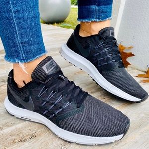 Awesome Nike Run Swift sneakers! 👟 NWOT